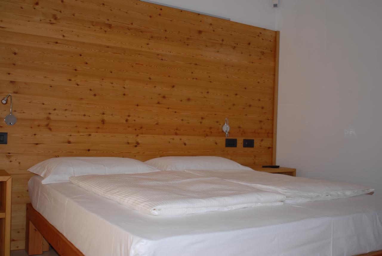 B&B Alciliegio Casnate Con Bernate Exterior foto